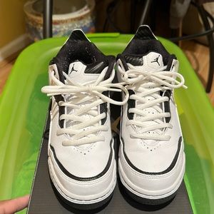 Jordan Courtside (GS) boys size 6y